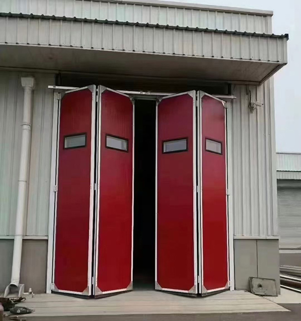 洛川工业折叠门在大型装配车间出入口的应用实例